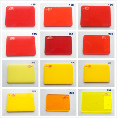 Folha de acrílico vermelho translúcido de cor personalizada para desenhos únicos e personalizados Folha de acrílico fundido de 3 mm