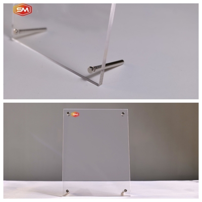 Quadro fotográfico acrílico inclinado transparente e autônomo horizontal com ecrã de imagem A4