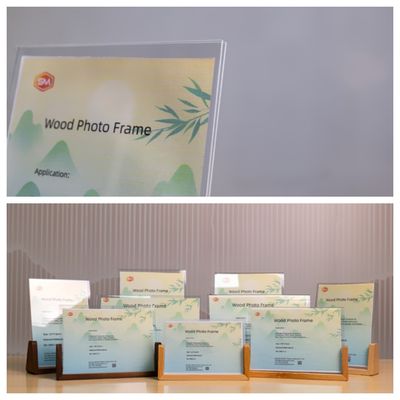 Quadro acrílico transparente com base de madeira e personalizado