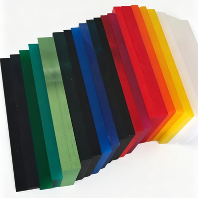 Folha acrílica colorida resistente a impactos com cores vivas personalizadas e fácil processamento de gravação para placas de sinalização industriais